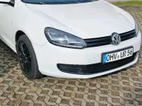 Gebraucht VW Golf VI 105 PS (77 kW) 2010 Weiß Kleinwagen