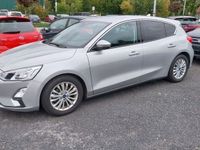 Gebraucht Ford Focus Titanium 120 PS (88 kW) 2019 Polarsilber metallic Limousine