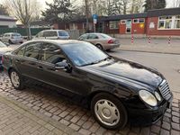 Gebraucht Mercedes E220 170 PS (125 kW) 2007 Schwarz Limousine