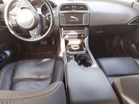 gebraucht Jaguar XE 20d 180PS AWD Aut.Nav.AHK.Kam.Pano
