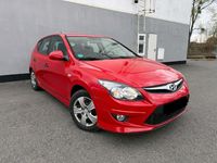 Gebraucht Hyundai i30 108 PS (79 kW) 2010 Rot Kleinwagen