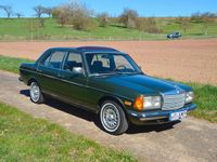 Gebraucht Mercedes E300 88 PS (64 kW) 1984 Grün Limousine