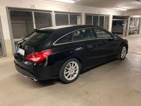 Gebraucht Mercedes CLA200 Shooting Brake 136 PS (100 kW) 2015 Schwarz Kombi