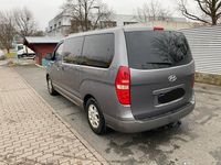 Gebraucht Hyundai H-1 170 PS (125 kW) 2011 Grau Van / Kleinbus