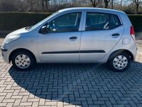 Gebraucht Hyundai i10 66 PS (48 kW) 2009 Silber Kleinwagen