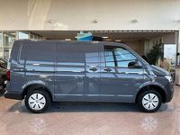 Gebraucht VW Transporter 150 PS (110 kW) 2024 Pure grey Van