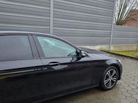 Gebraucht Mercedes E220 Avantgarde 197 PS (144 kW) 2021 Schwarz Limousine