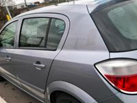 Gebraucht Opel Astra 125 PS (91 kW) 2005 Silber Kleinwagen