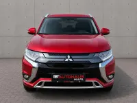 Gebraucht Mitsubishi Outlander Basis 135 PS (99 kW) 2020 Rot SUV