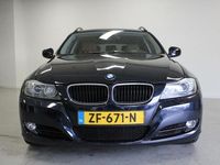 Gebraucht BMW 325 218 PS (160 kW) 2008 Blau Kombi