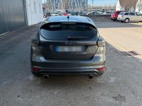 Gebraucht Ford Focus Titanium 150 PS (110 kW) 2015 Grau Kleinwagen