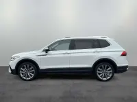 Gebraucht VW Tiguan Allspace Elegance 193 PS (141 kW) 2024 Oryxweiß perlmutteffekt SUV