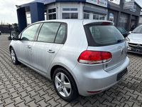 Gebraucht VW Golf VII 105 PS (77 kW) 2012 Silber Limousine