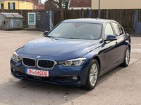Gebraucht BMW 330e Advantage 184 PS (135 kW) 2018 Blau Limousine