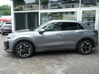 Neu VW T-Roc R-line 150 PS (110 kW) 2026 Grau SUV