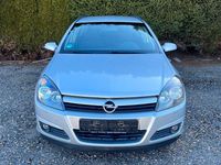 Gebraucht Opel Astra Edition 125 PS (91 kW) 2005 Silber Kombi