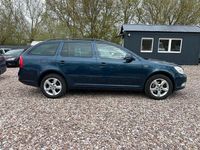 Gebraucht Skoda Octavia Family 110 PS (80 kW) 2012 Blau Kombi