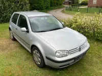 Używany VW Golf IV Basis 90 KM (66 kW) 2000 Srebrny Sedan/Limuzyna