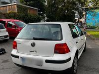 Gebraucht VW Golf IV 75 PS (55 kW) 1998 Weiß Kleinwagen