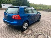 Gebraucht VW Golf V Edition 101 PS (74 kW) 2004 Blau Kleinwagen