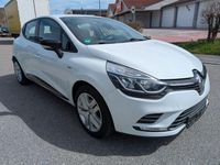 Gebraucht Renault Clio IV LIMITED 73 PS (53 kW) 2018 Weiß Kleinwagen