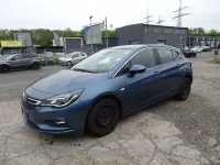 Używany Opel Astra Innovation 105 KM (77 kW) 2015 Niebieski Hatchback