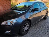 Usata Opel Astra 101 CV (74 kW) 2012 Grigio Berlina