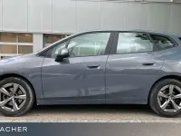 Gebraucht BMW 220 156 PS (114 kW) 2023 Sparkling kupfergrau metallic Van / Kleinbus