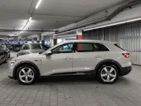 Używany Audi e-tron Advanced Plus 300 kW (408 KM) 2020 Beżowy SUV