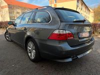 Gebraucht BMW 525 177 PS (130 kW) 2007 Grau Kombi