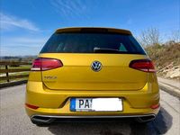 Gebraucht VW Golf VII Sound 110 PS (80 kW) 2018 Gold Limousine