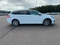 Gebraucht Peugeot 308 SW Allure 131 PS (96 kW) 2020 Weiß Kombi