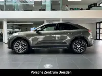 Ny Porsche Macan Chrono 264 kW (360 HK) 2026 Grøn SUV