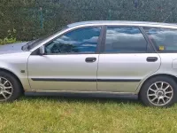 Gebraucht Volvo V40 122 PS (89 kW) 2001 Grau Kombi