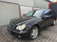 Gebraucht Mercedes C180 143 PS (105 kW) 2005 Schwarz (metallic) Kombi