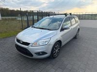 Używany Ford Focus Style 101 KM (74 kW) 2009 Szary Sedan/Limuzyna