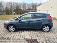 Gebraucht Ford Fiesta SYNC Edition 80 PS (58 kW) 2014 Grau Kleinwagen