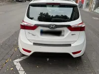 Gebraucht Hyundai ix20 125 PS (91 kW) 2016 Weiß Kleinwagen