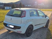 Gebraucht Fiat Punto Active 68 PS (50 kW) 2011 Weiß Kleinwagen