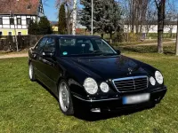 Second-hand Mercedes E320 224 CP (164 kW) 2001 Negru Berlinǎ