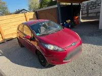 Gebraucht Ford Fiesta 60 PS (44 kW) 2010 Rot Kleinwagen
