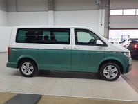 Gebraucht VW Multivan Comfortline 150 PS (110 kW) 2021 Candyweiß/bay leaf green metallic Van