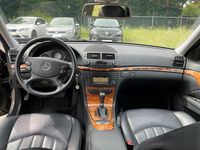 Gebraucht Mercedes E220 170 PS (125 kW) 2009 Grau Kombi