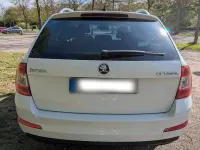 Gebraucht Skoda Octavia Elegance 179 PS (131 kW) 2015 Weiß Kleinwagen