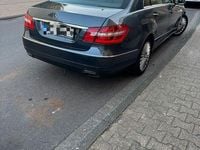 Gebraucht Mercedes E250 204 PS (150 kW) 2012 Grau Limousine