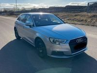 Gebraucht Audi A3 Sport 116 PS (85 kW) 2017 Silber Limousine