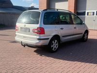 Second-hand VW Sharan 115 CP (84 kW) 2007 Argintiu Monovolum