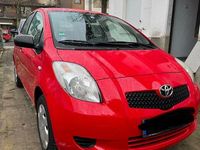 Gebraucht Toyota Yaris 69 PS (50 kW) 2008 Rot Limousine