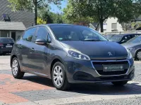 Gebraucht Peugeot 208 Active 82 PS (60 kW) 2015 Grau Kleinwagen