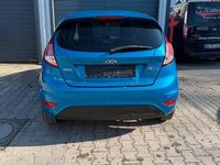 Gebraucht Ford Fiesta 95 PS (69 kW) 2013 Blau Kleinwagen